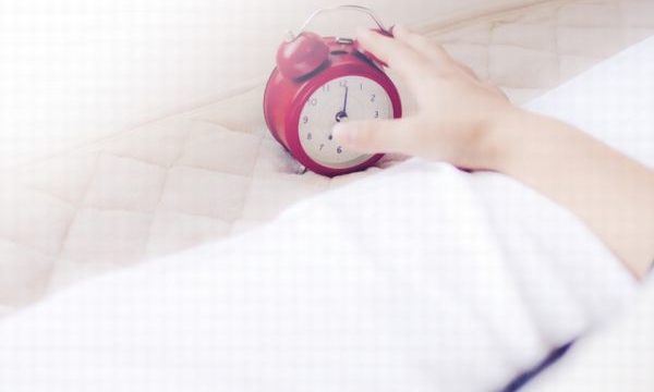 目覚まし時計不快